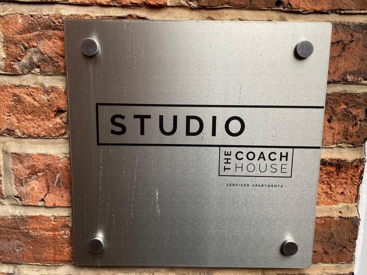 Studio At The Coach House Apartments Leeds  Bagian luar foto