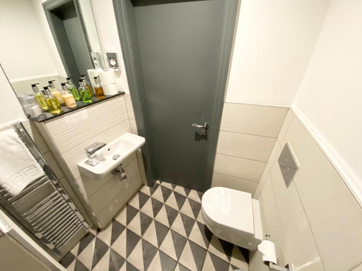 Studio At The Coach House Apartments Leeds  Bagian luar foto