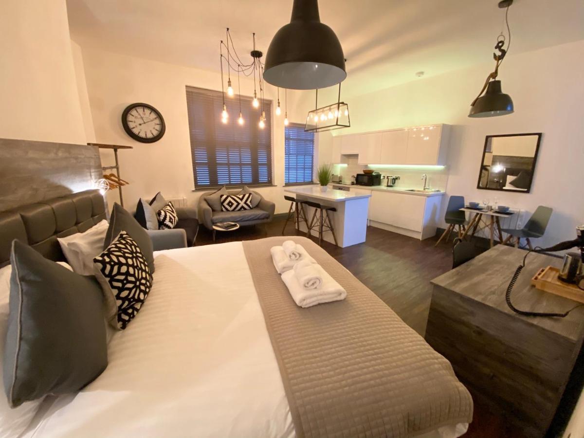 Studio At The Coach House Apartments Leeds  Bagian luar foto
