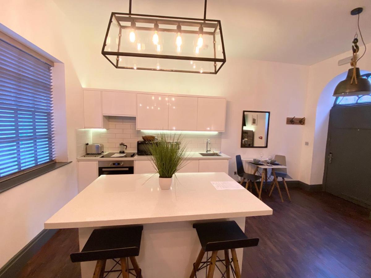Studio At The Coach House Apartments Leeds  Bagian luar foto