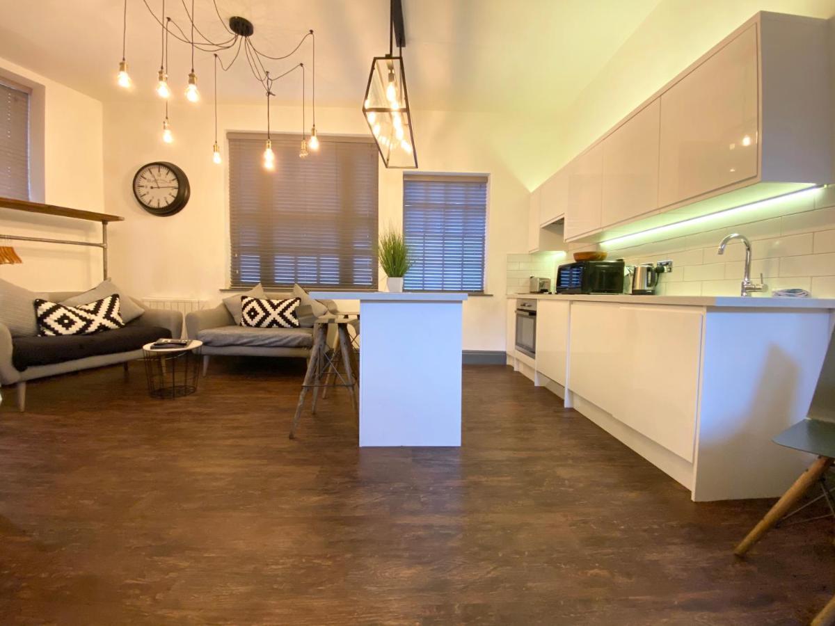 Studio At The Coach House Apartments Leeds  Bagian luar foto