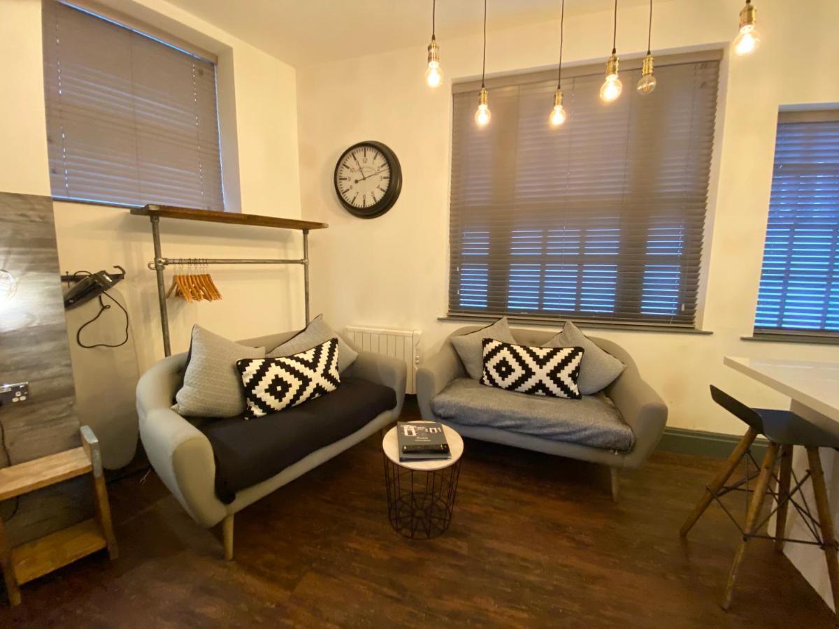 Studio At The Coach House Apartments Leeds  Bagian luar foto