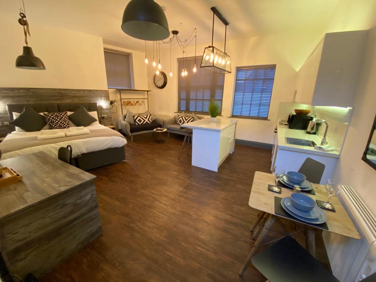 Studio At The Coach House Apartments Leeds  Bagian luar foto